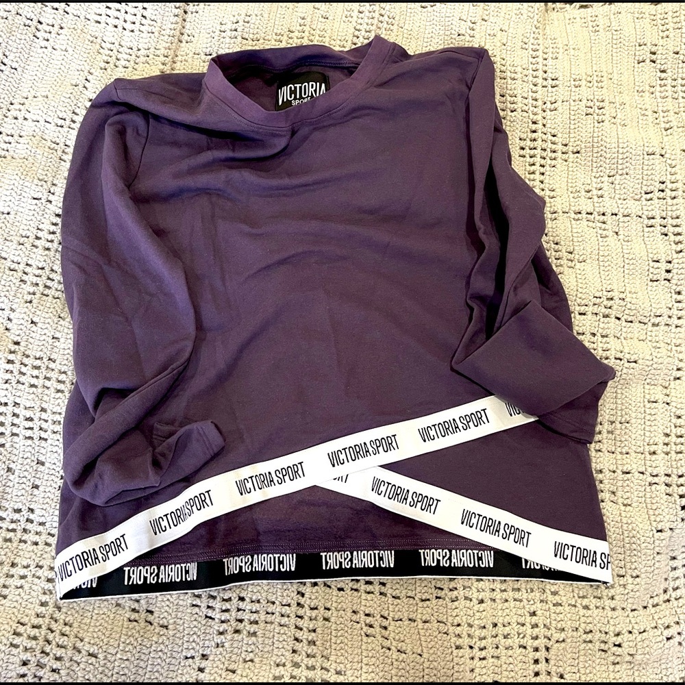 Victoria Sport Sweater